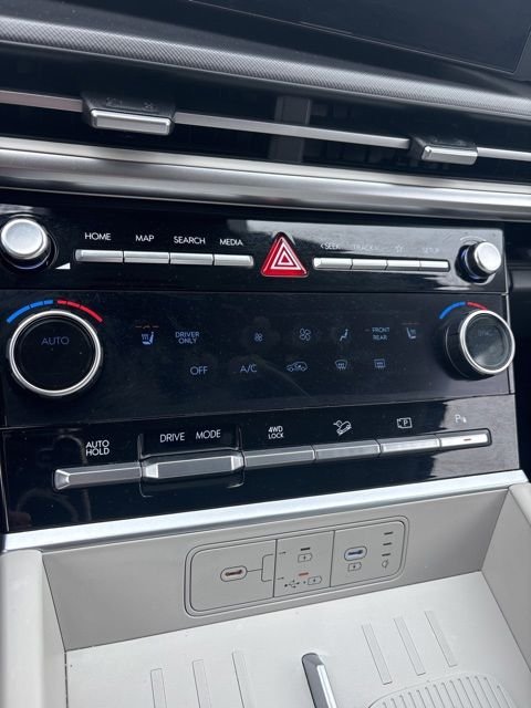 Used 2024 Silver Hyundai SEL image 19