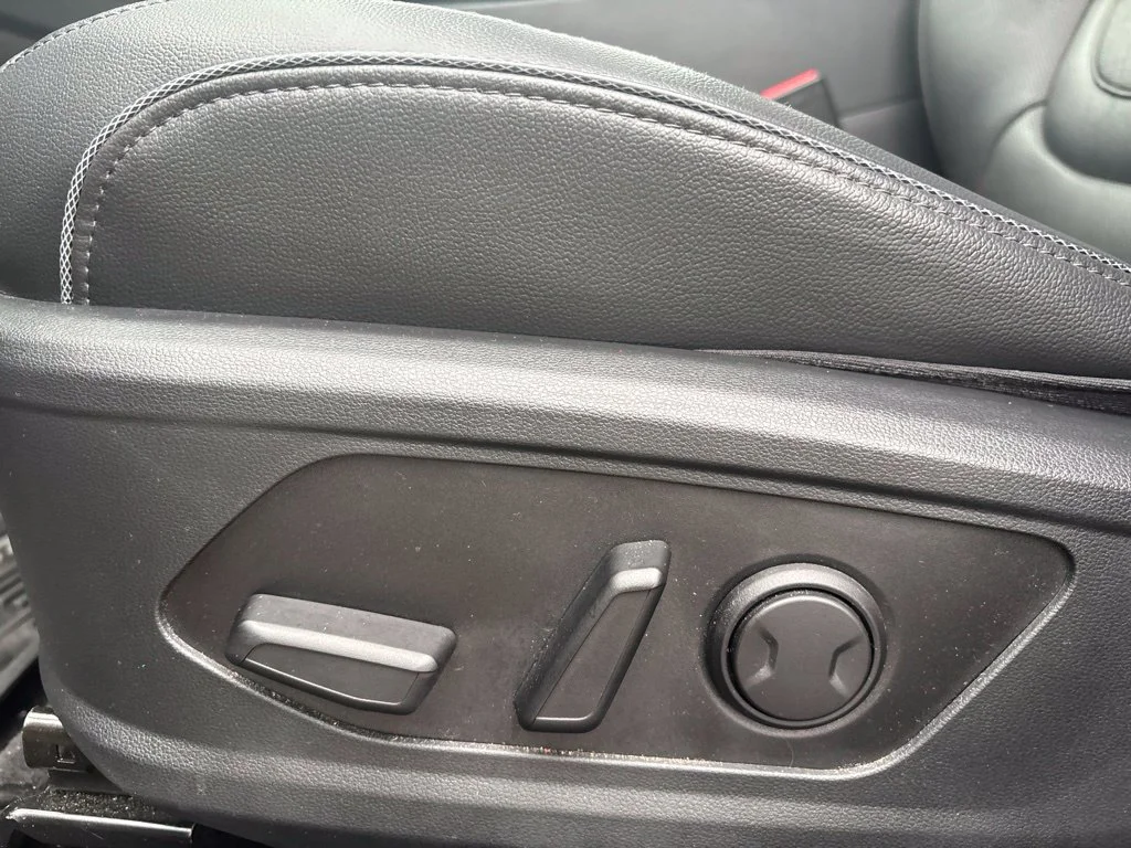 Used 2022 Gray Hyundai Limited image 18