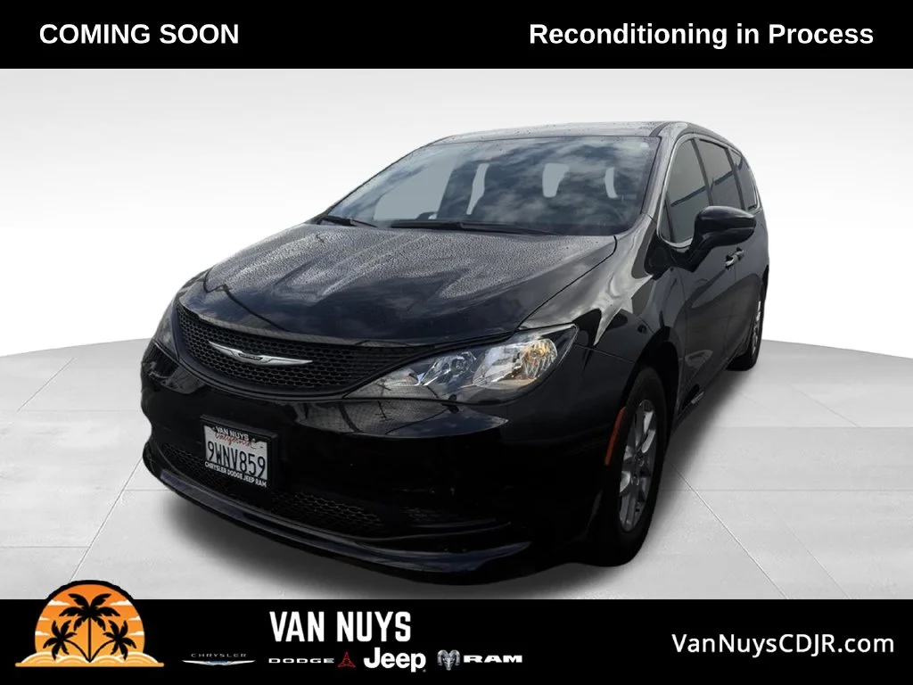 2025 Chrysler Voyager