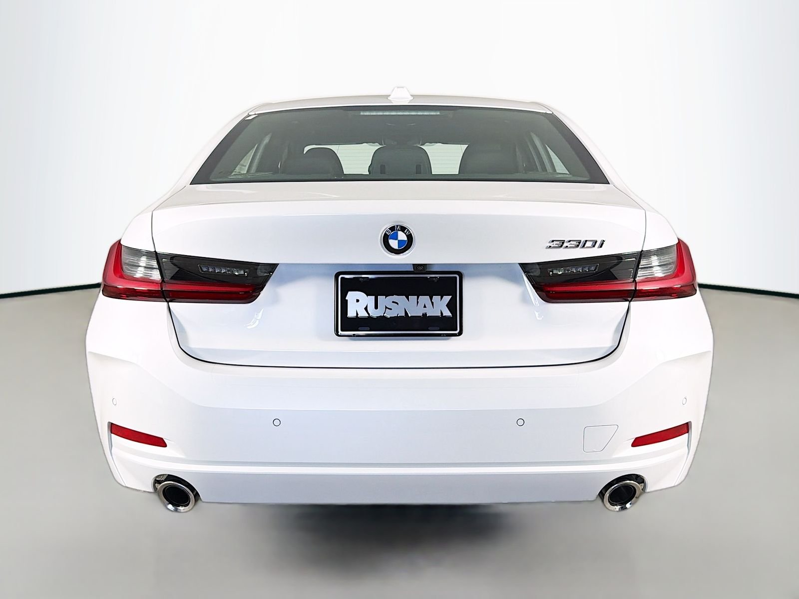 New 2026 Mineral White Metallic BMW 330i image 6