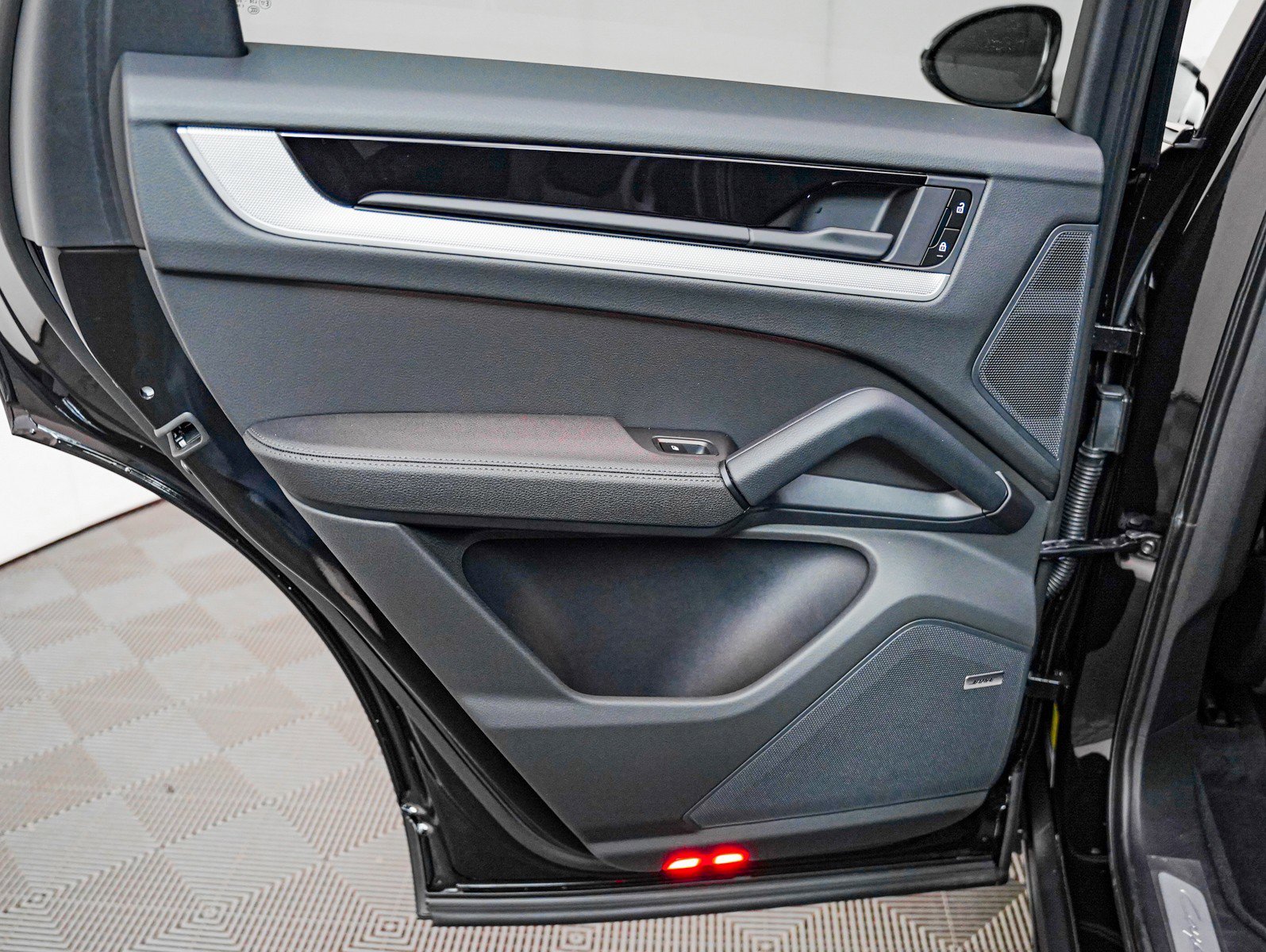 2026 Porsche Cayenne E-Hybrid - Photo 26