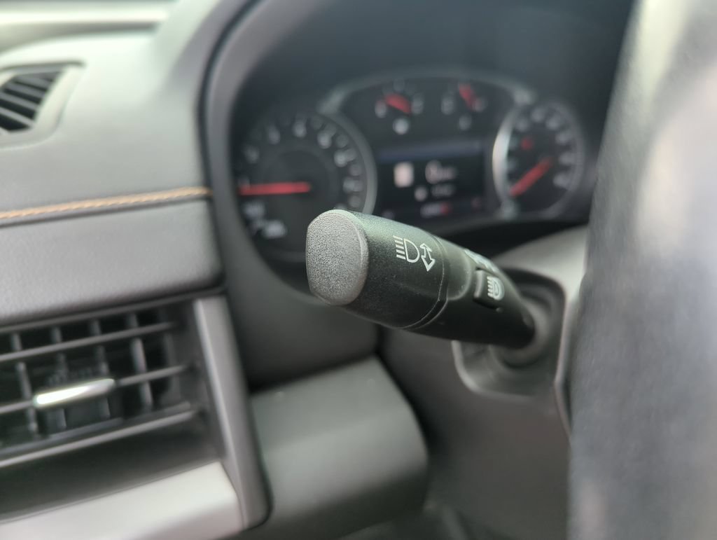 Used 2022 Desert Sand Metallic GMC AT4 image 20