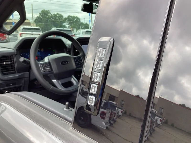 New 2026 Carbonized Gray Metallic Ford XLT image 23