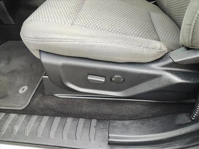 Used 2020 White Ford XLT image 16