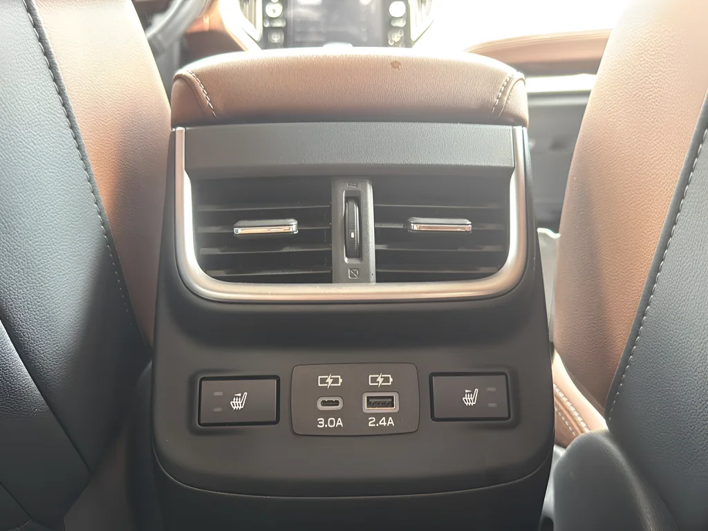 Used 2023 White Subaru Touring image 29