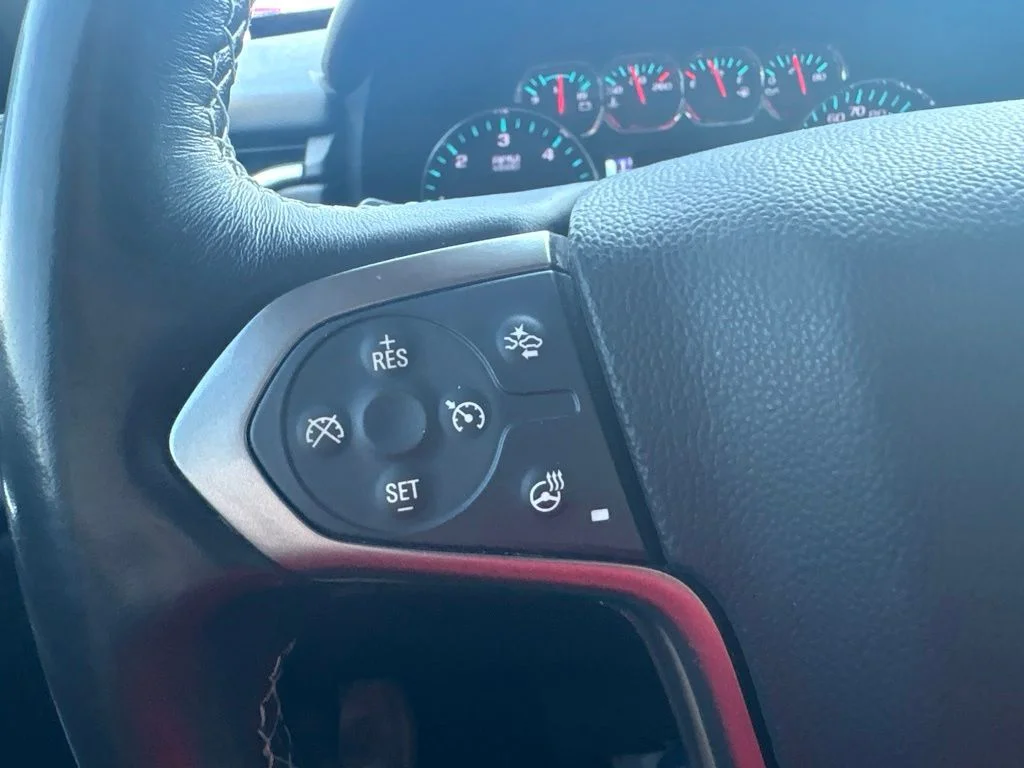 Used 2019 White Chevrolet LT image 18
