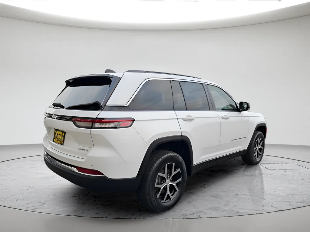 New 2025 Bright White Clear-Coat Exterior Paint Jeep Limited image 3