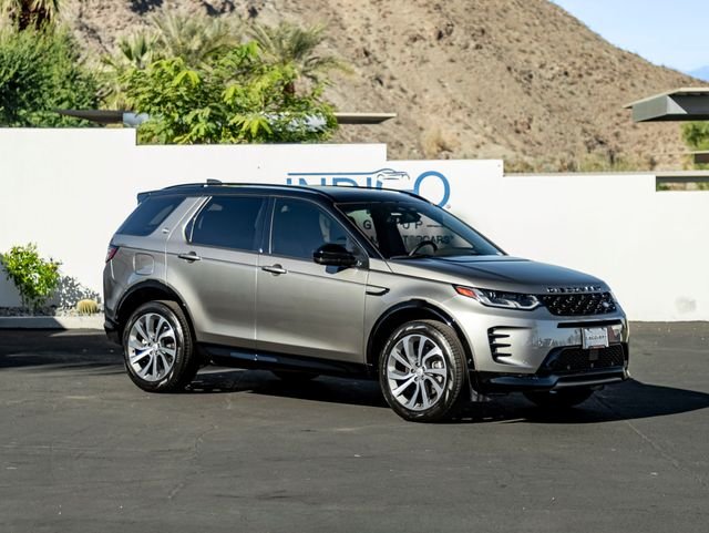 New 2024 Silicon Silver Land Rover SE image 4