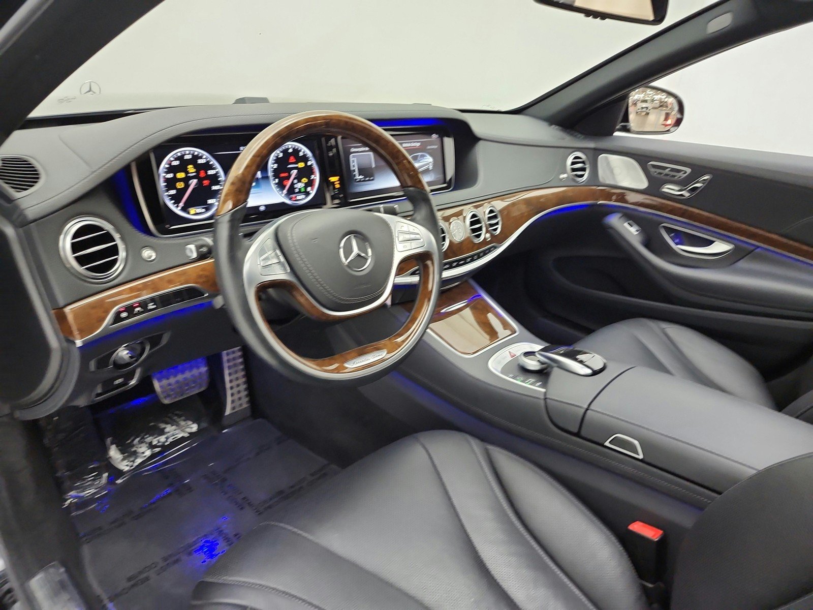 Used 2015 Black Mercedes-Benz 4dr Sdn S 550 RWD image 12