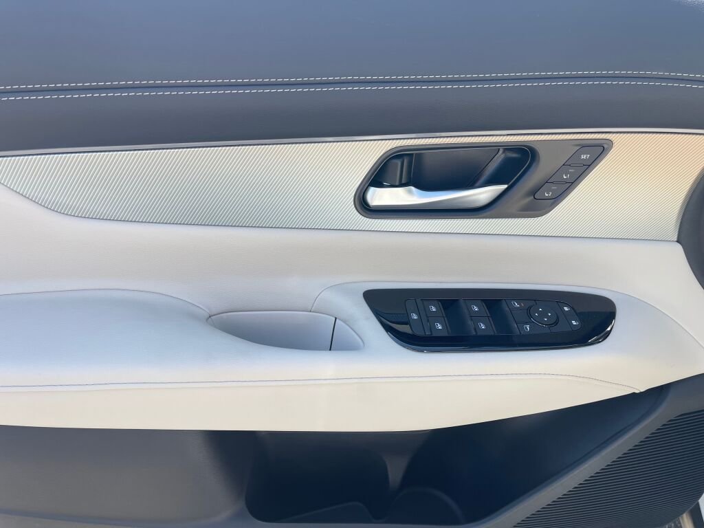 New 2026 Everest White Pearl Tricoat Nissan SL image 7
