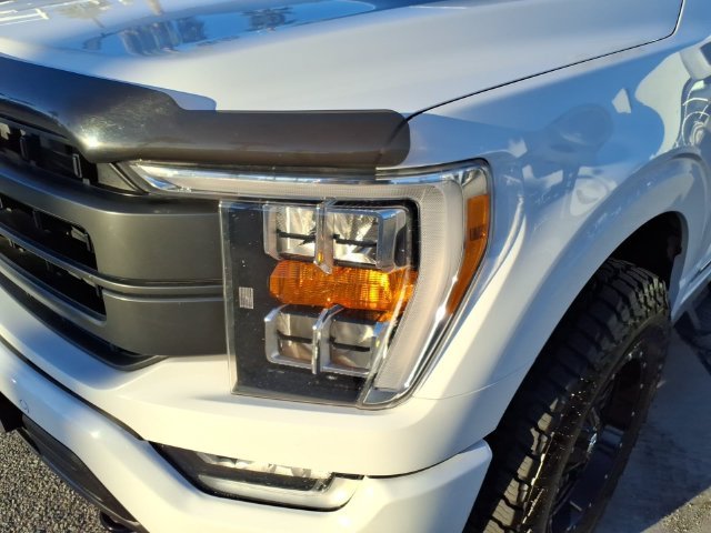 Used 2021 White Ford Lariat image 10