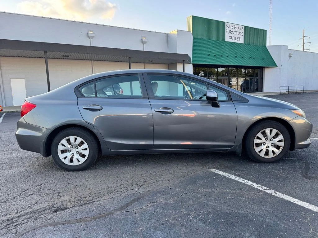 Used 2012  Honda LX image 6