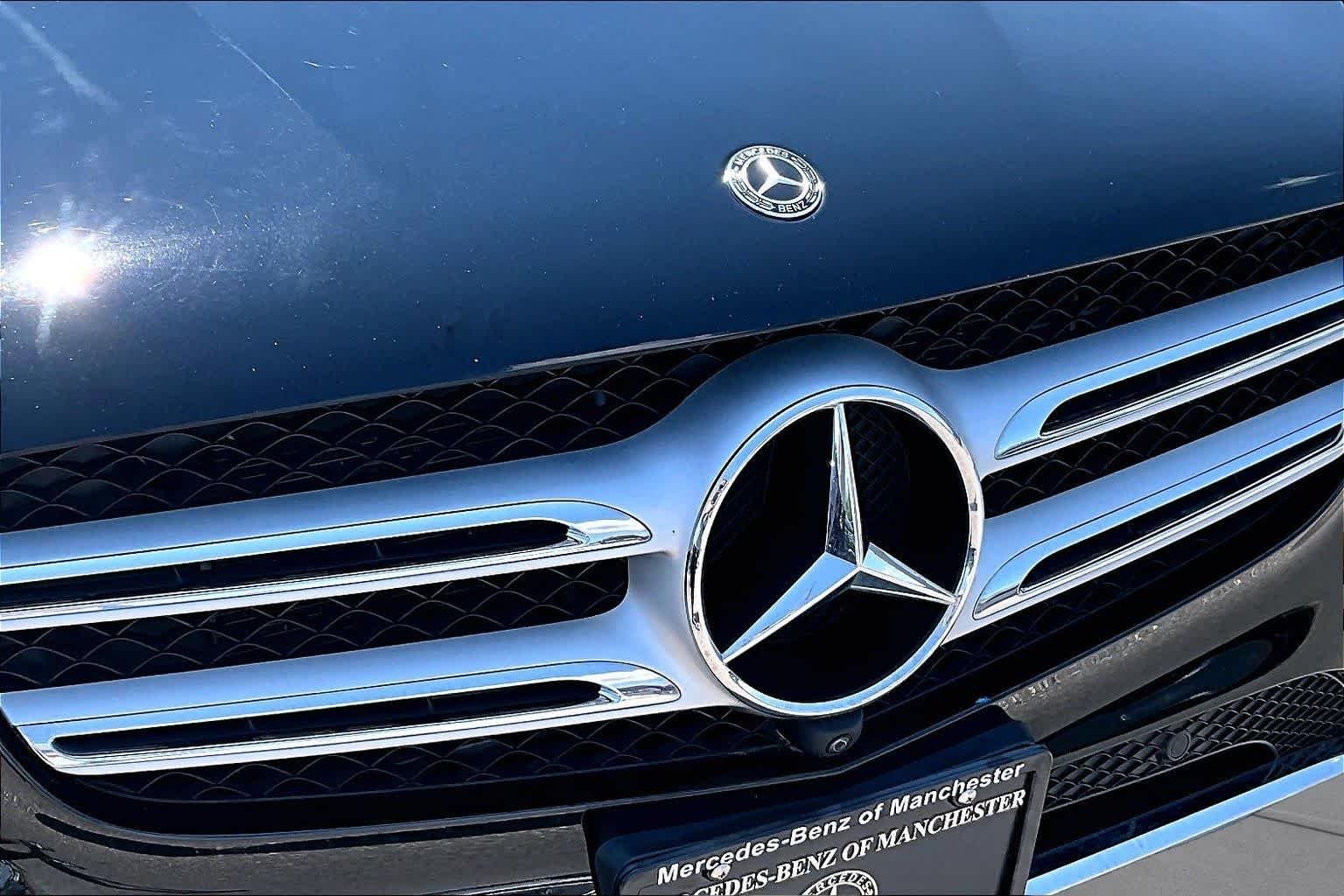Used 2018 Black Mercedes-Benz GLC 300 image 28