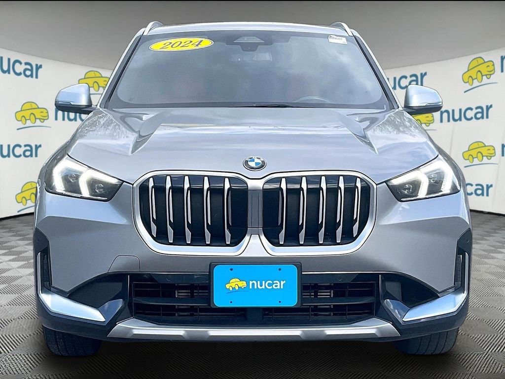 Used 2024 Silver BMW xDrive28i image 2