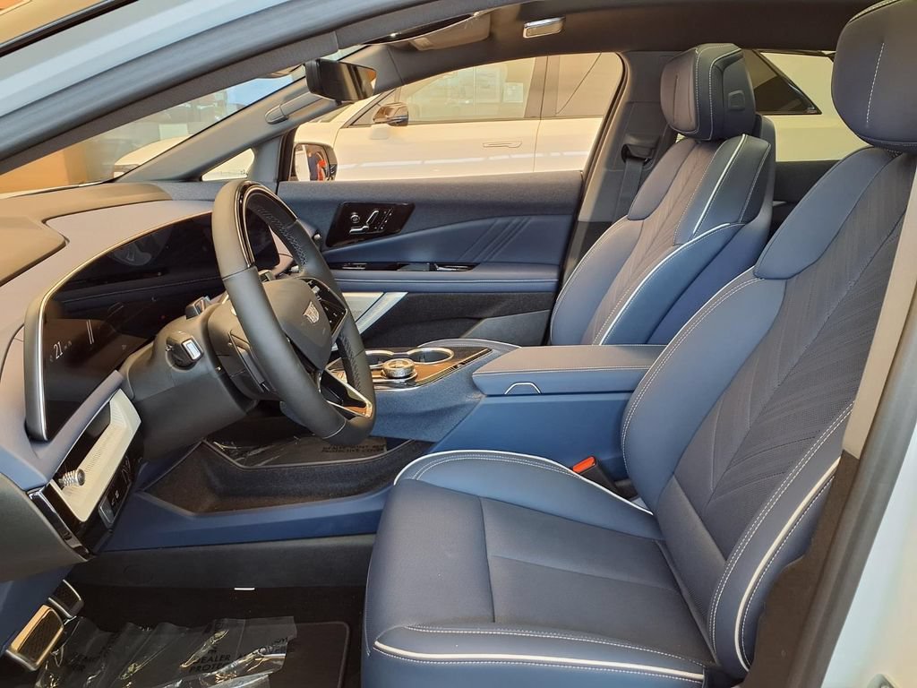 2027 Cadillac OPTIQ Premium Sport - Photo 14