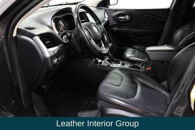 Certified Used 2016 Gray Jeep Trailhawk image 10