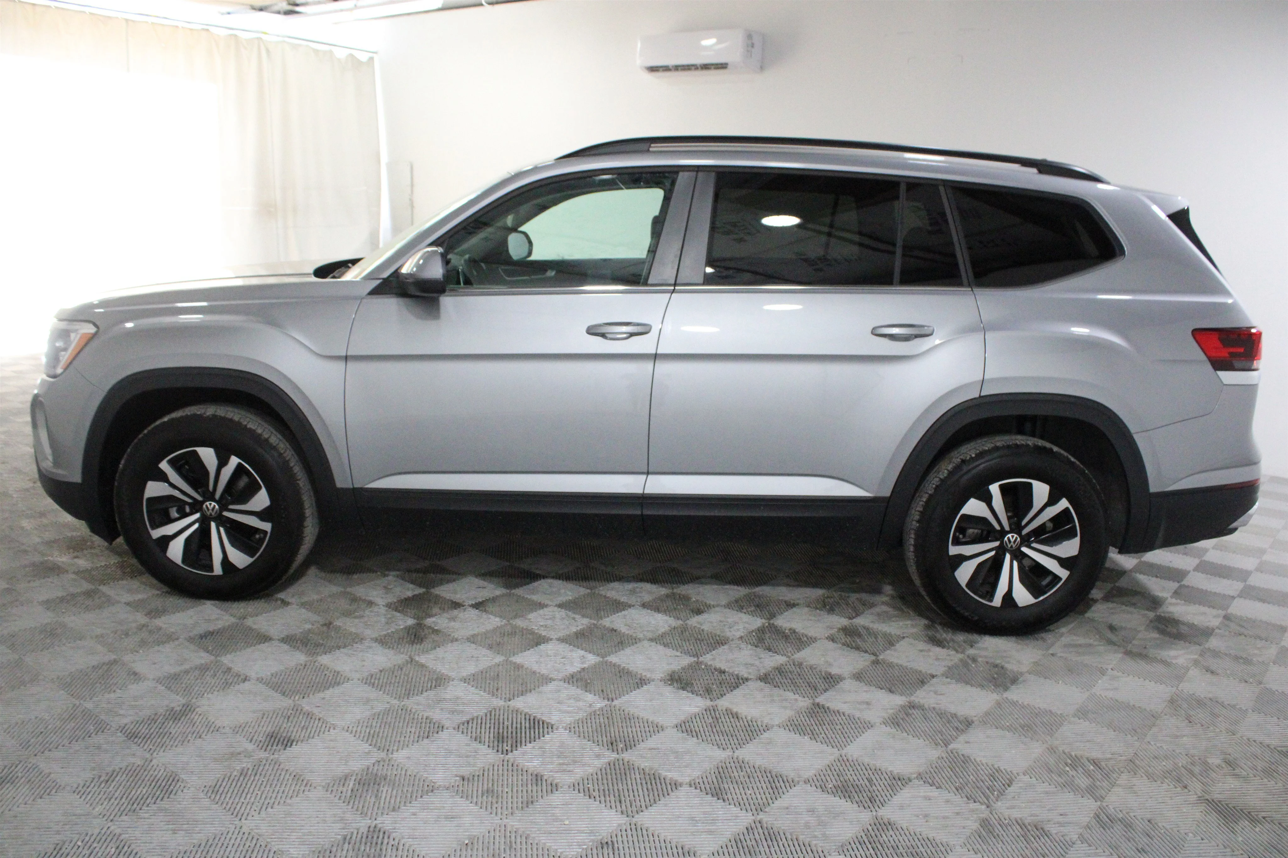 2026 Volkswagen Atlas SE - Photo 33
