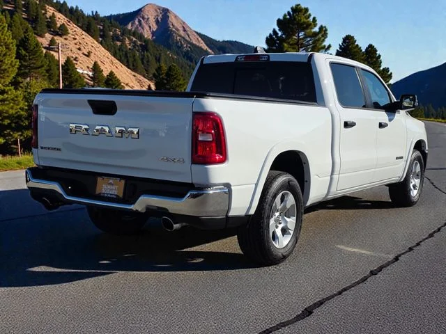 Used 2025 White Ram Big Horn/Lone Star image 7