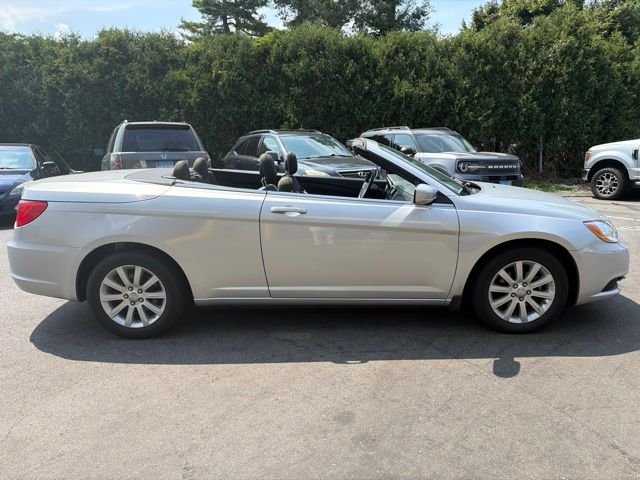 Used 2011 Silver Chrysler Touring image 8