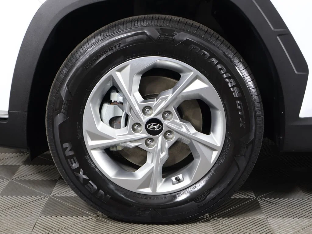 Used 2024 White Pearl Hyundai SEL image 22