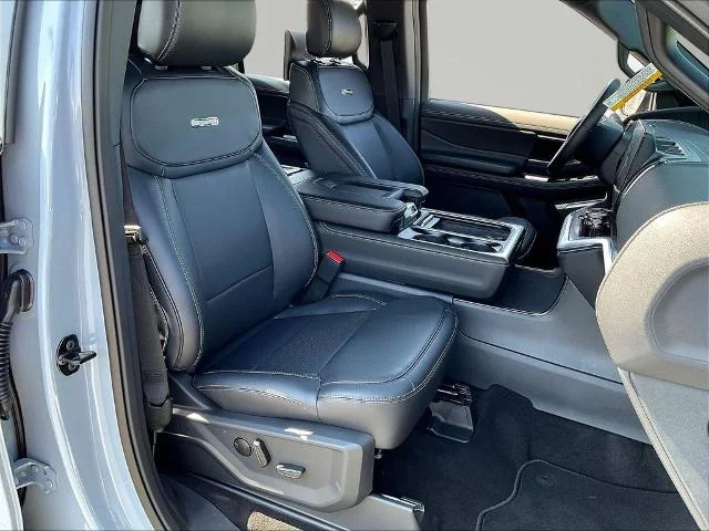 New 2027 Glacier Gray Metallic Tri-Coat Ford MAX Platinum image 55