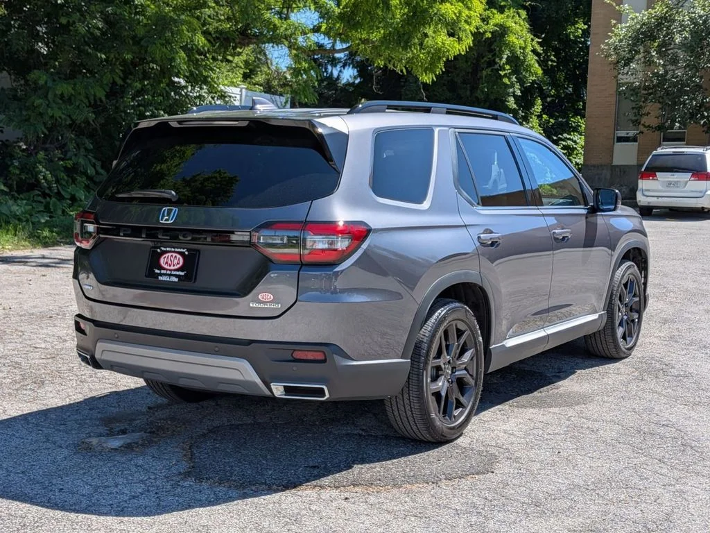 Used 2025 Gray Honda Touring image 3