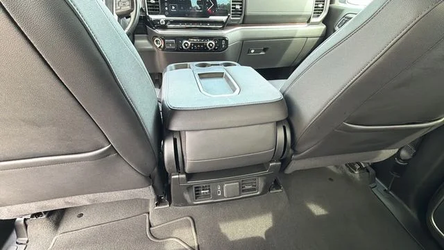 Used 2025 Silver GMC SLT image 20