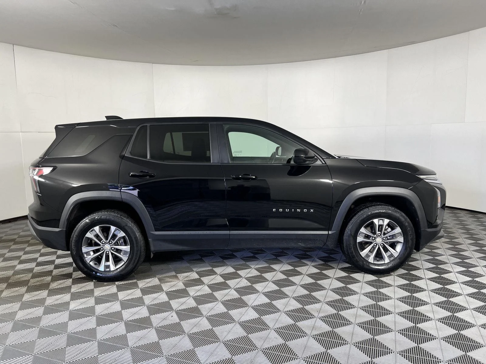 Used 2025 Mosaic Black Metallic Chevrolet LT image 33