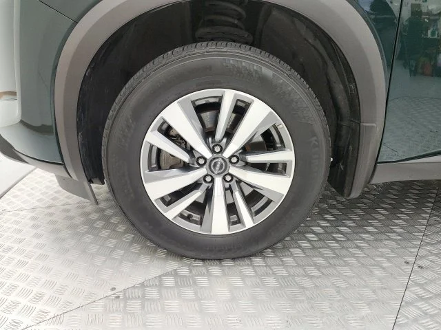 Used 2024 Black Nissan SL image 12