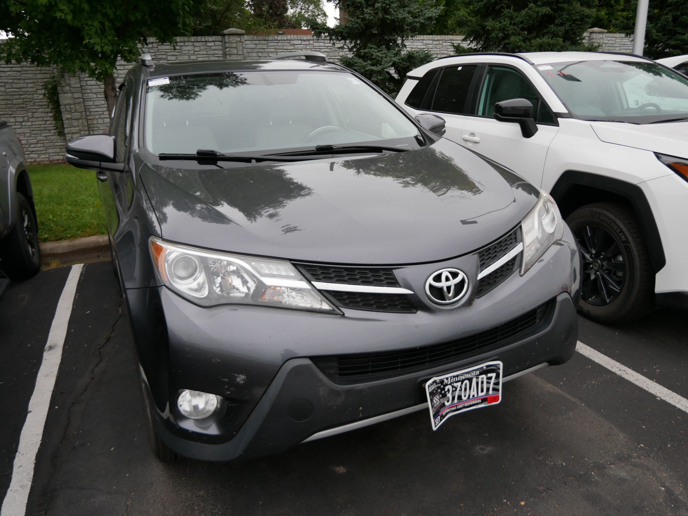 Used 2015 Magnetic Gray Metallic Toyota Limited image 3