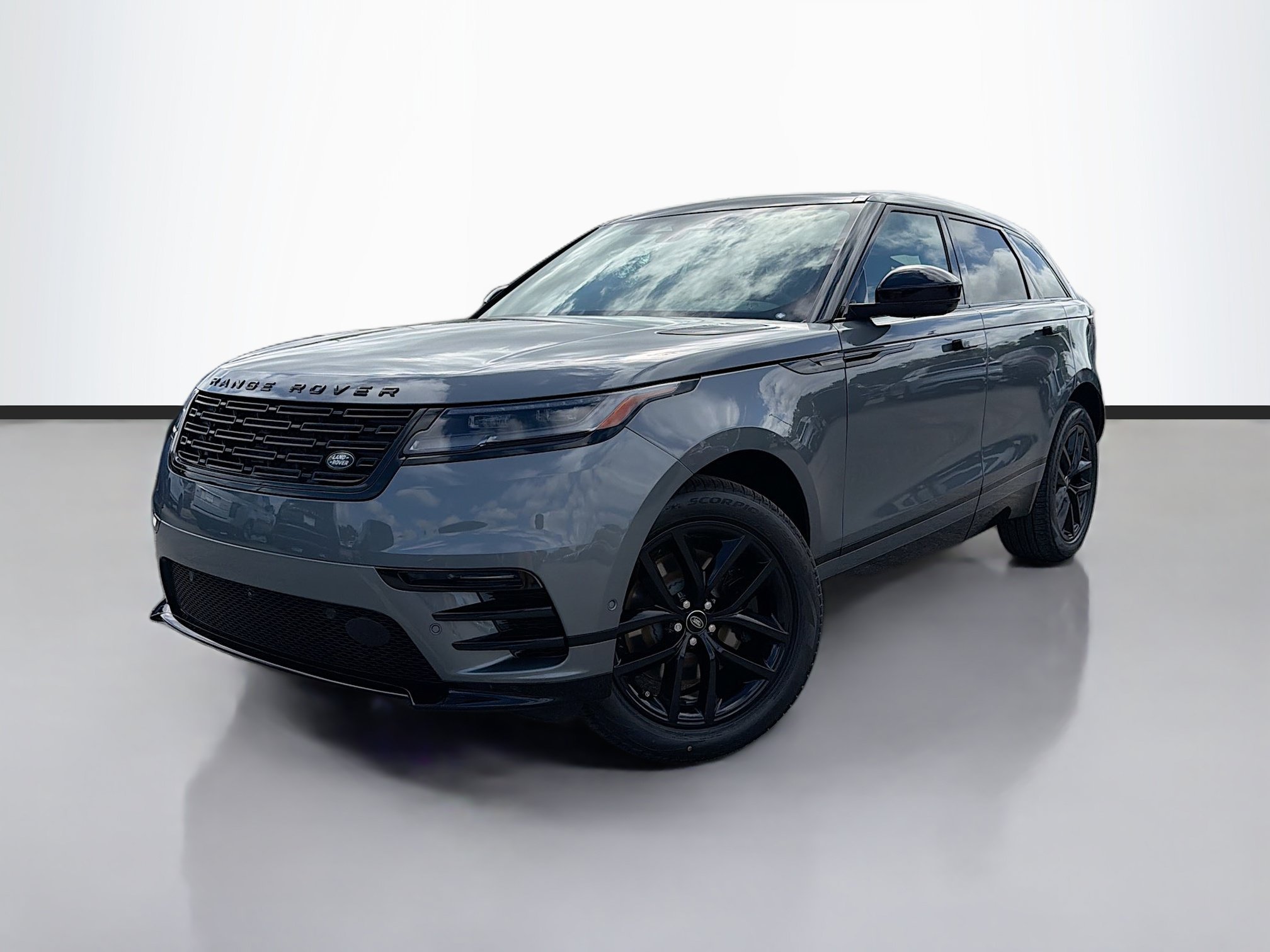 New 2026 Zadar Grey Land Rover Dynamic SE image 1