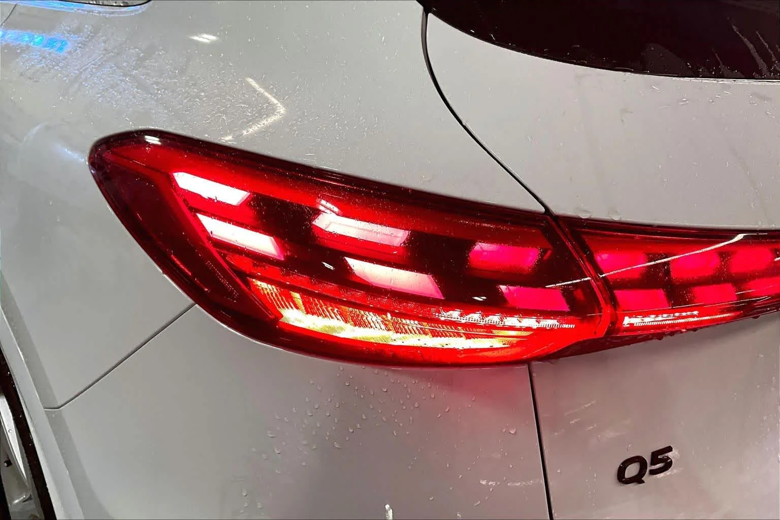 New 2025 Glacier White m Audi Premium Plus image 14