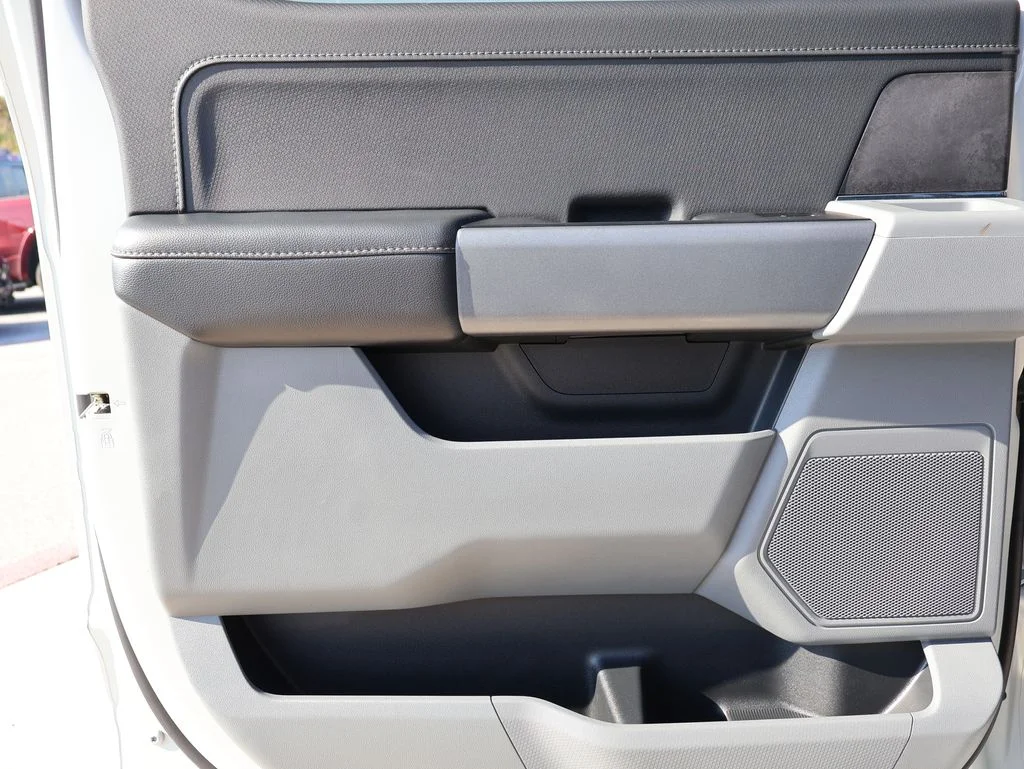 Used 2024 Avalanche Ford XLT image 17