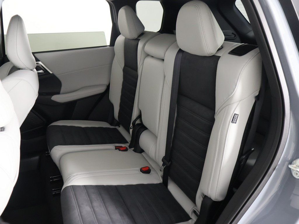 New 2026 Gray Mitsubishi SE image 34