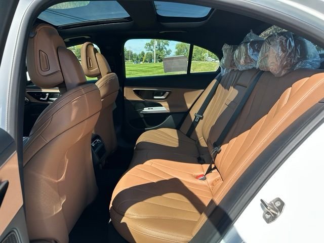 New 2027 Polar White Mercedes-Benz E 350 image 18