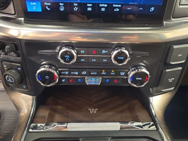 New 2026 Carbonized Gray Metallic Ford King Ranch® image 34