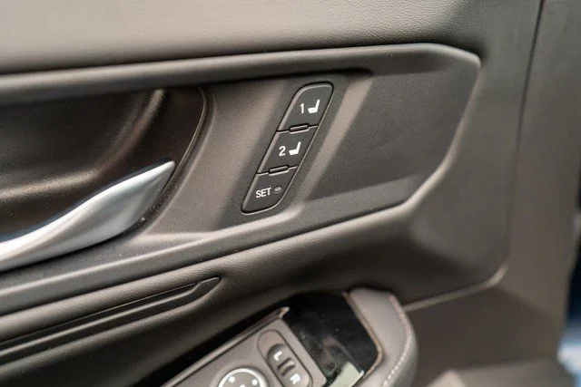 Used 2024  Honda Touring image 16