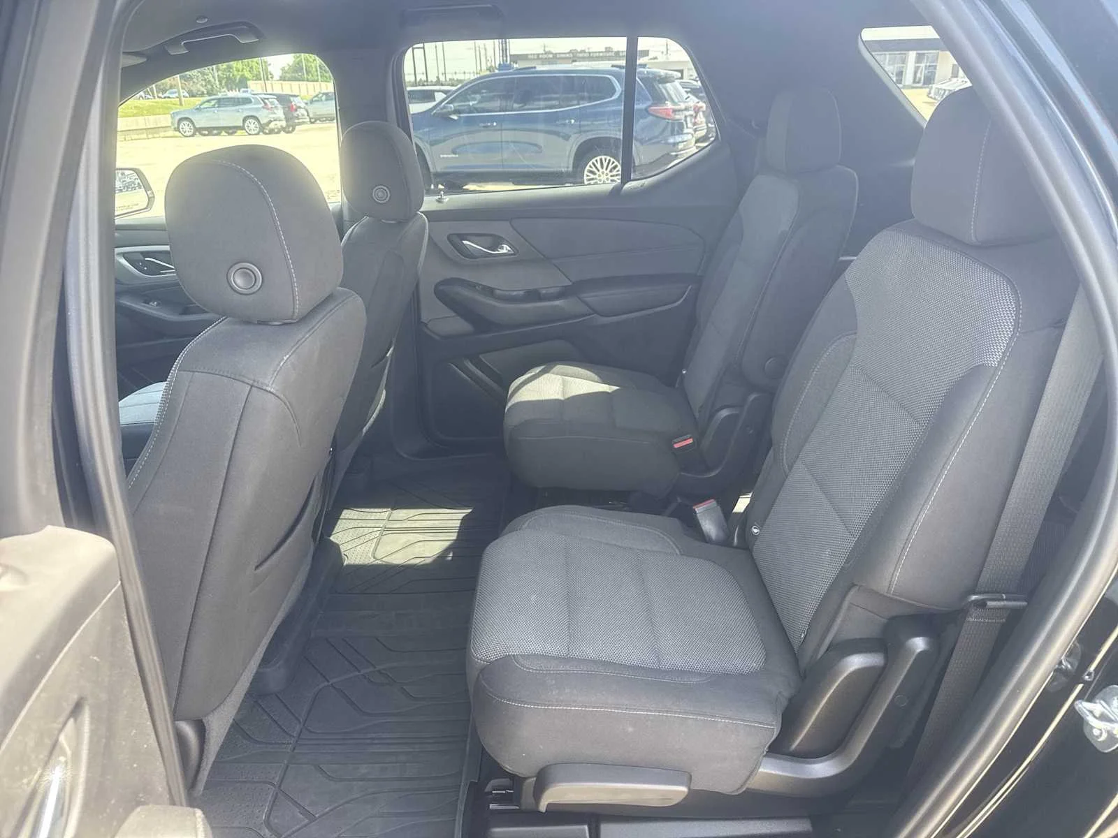 2023 Chevrolet Traverse 1LT - Photo 24