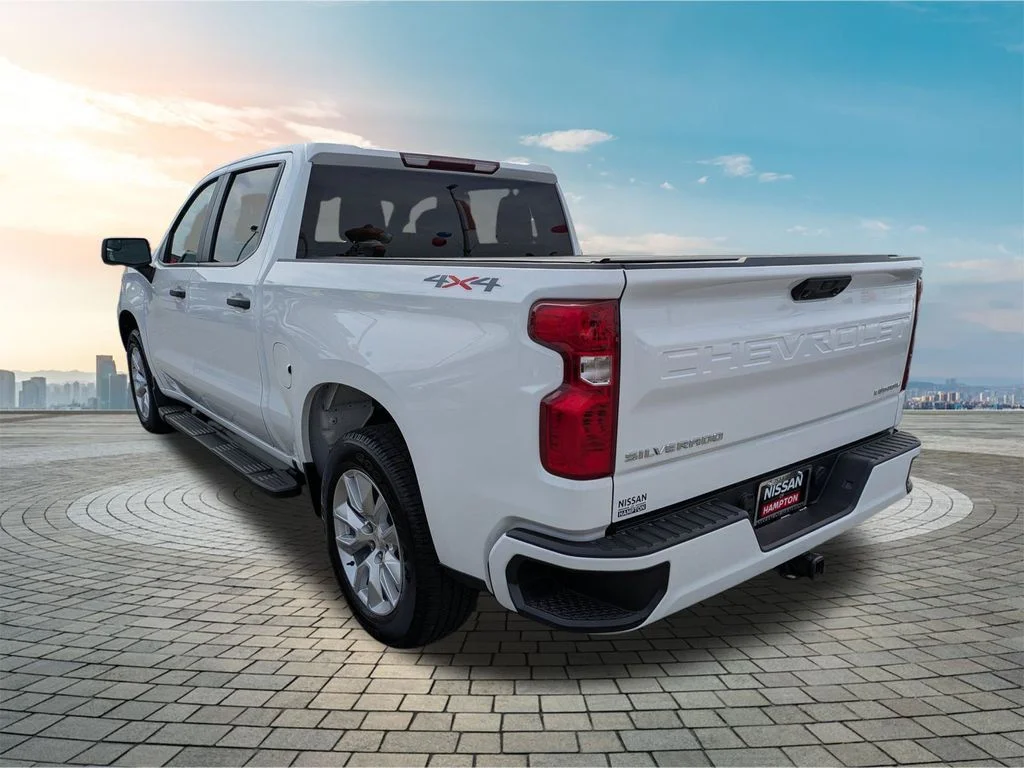 Used 2024 Summit White Chevrolet Custom image 7