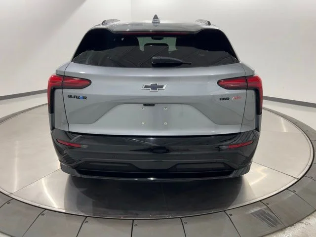Used 2024 Gray Chevrolet RS image 4
