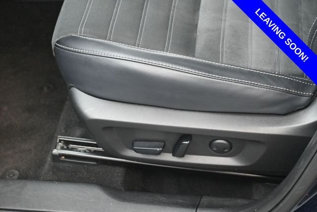 Used 2024  Mitsubishi SE image 13