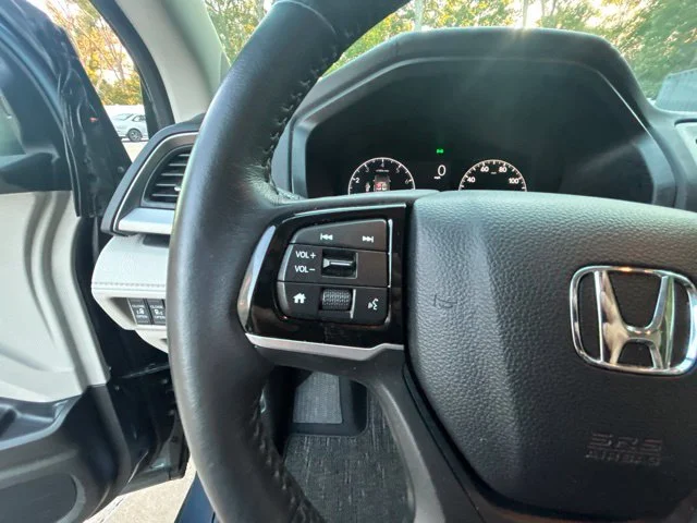 Certified Used 2025 Smoke Blue Pearl Honda EX-L image 63