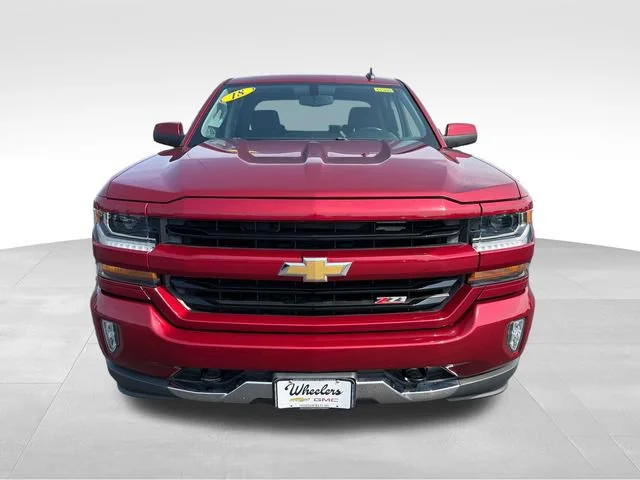 Used 2018 CAJUN RED TINTCOAT Chevrolet LT image 10