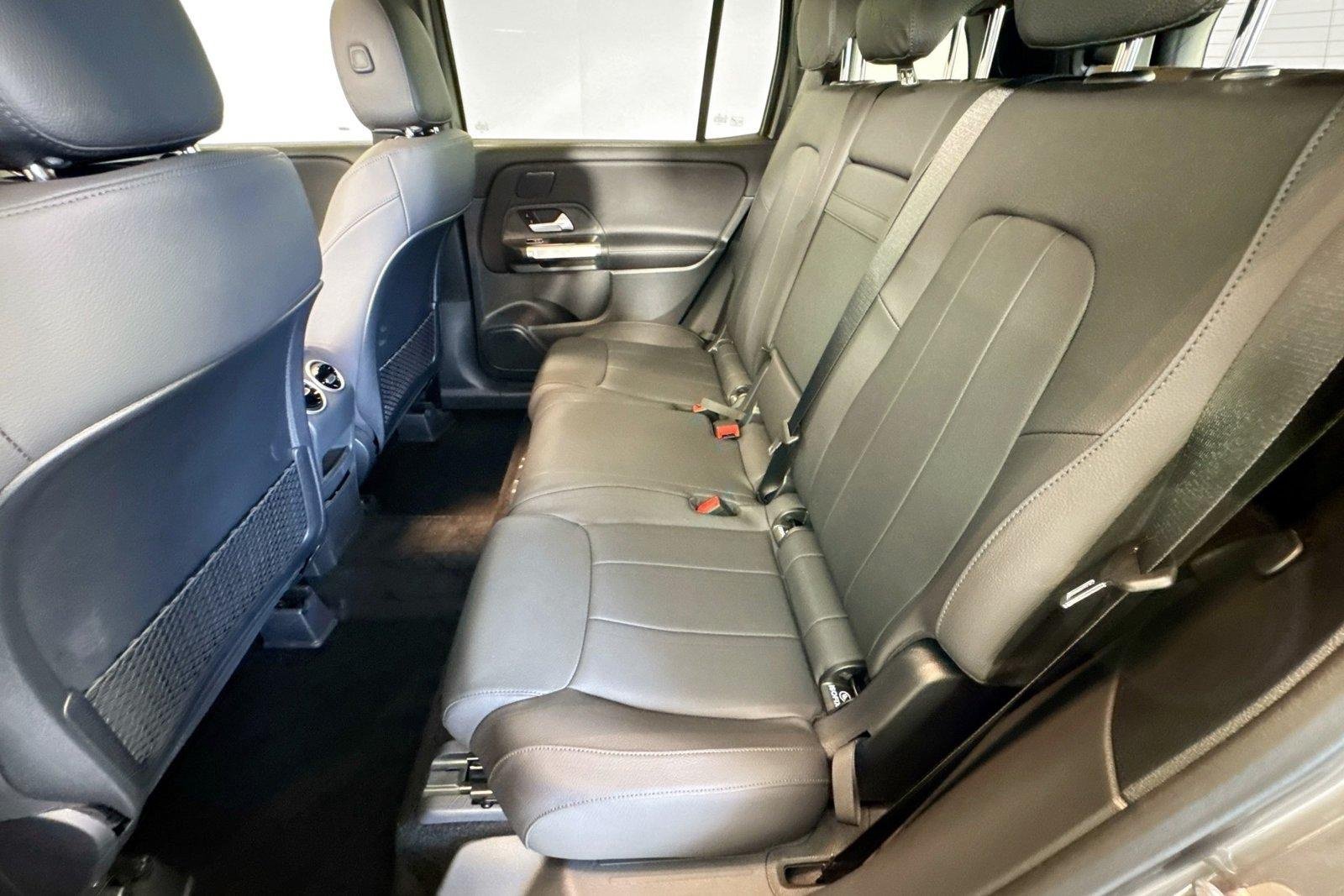 New 2026 Mountain Grey Metallic Mercedes-Benz GLB 250 image 22