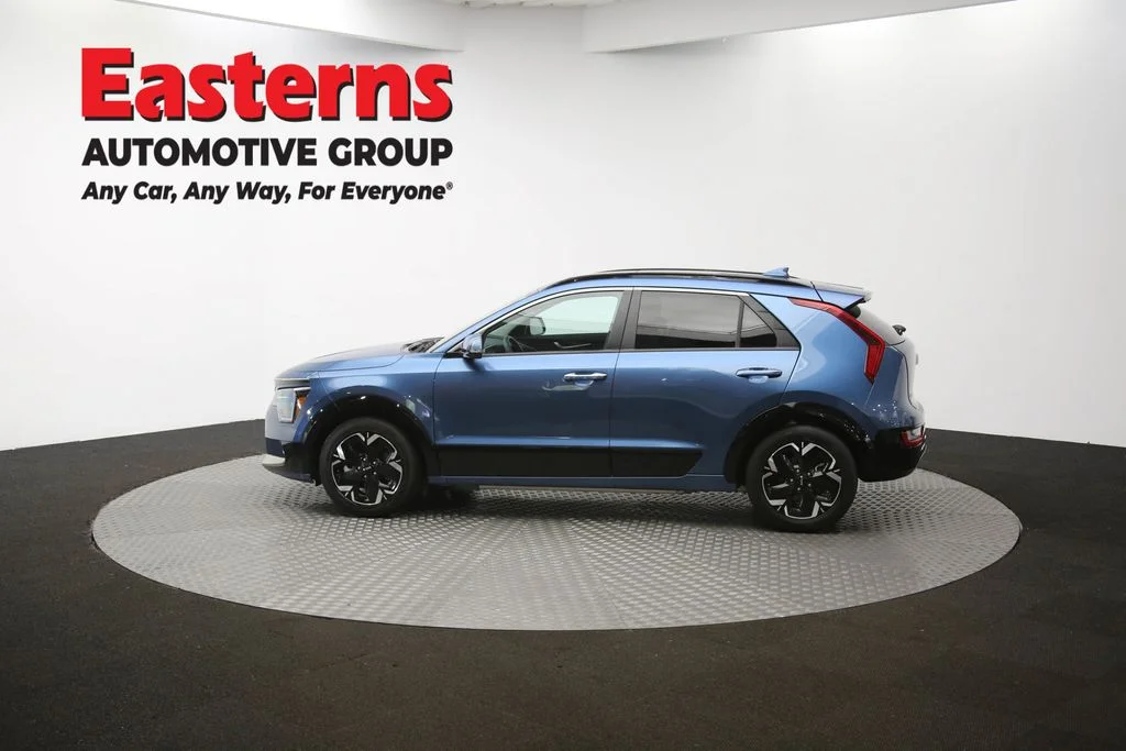 Used 2023 Blue Kia Wave image 60