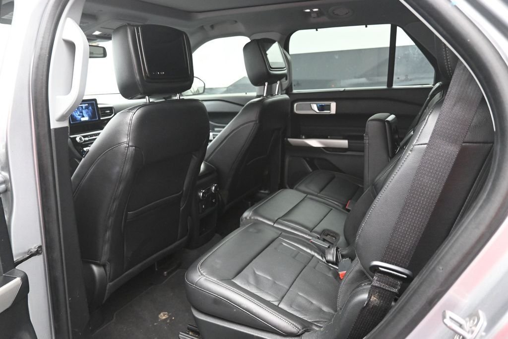 Used 2021 Silver Ford Limited image 2