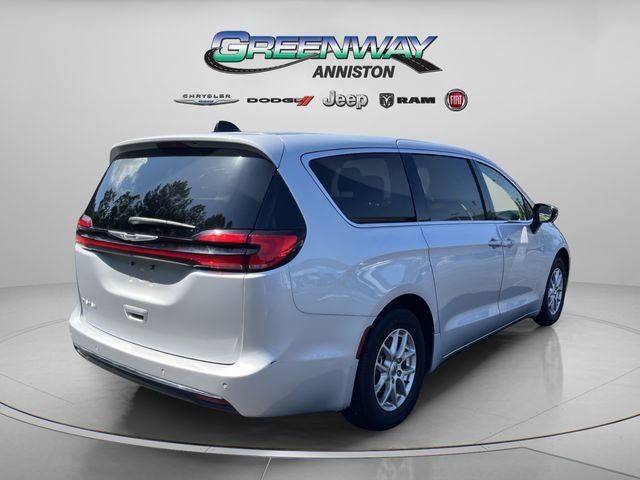 Used 2024 Silver Mist Clearcoat Chrysler Touring L image 8