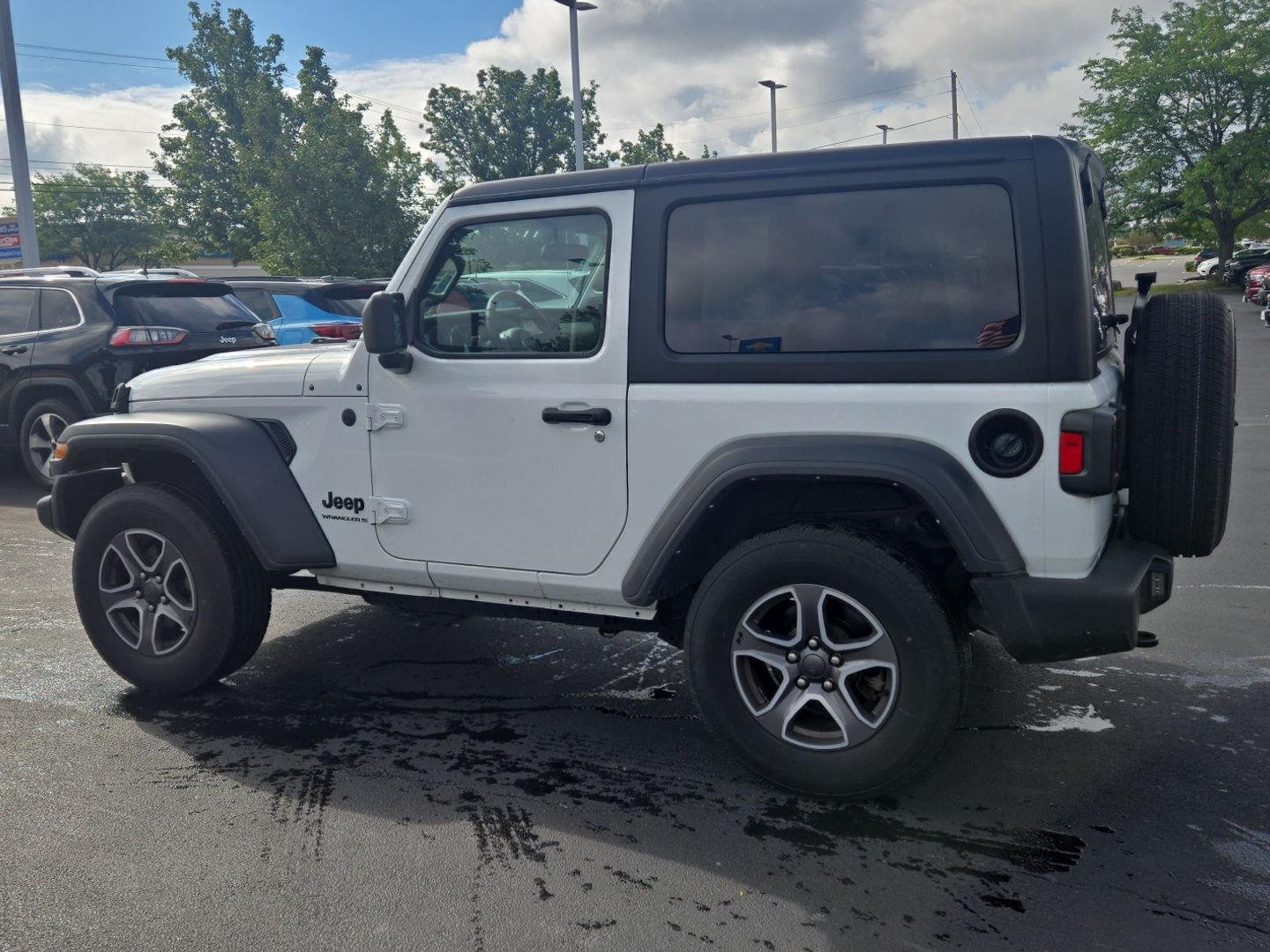 Used 2023 Bright White Clearcoat Jeep Sport S image 4