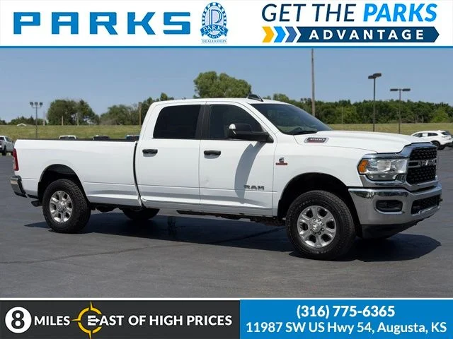 Used 2022 White Ram Big Horn image 1