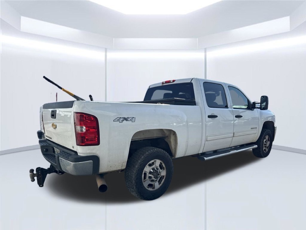 Used 2013 White Chevrolet LT image 4